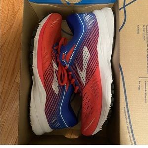Woman’s Brooks running shoes